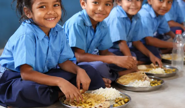 School children eating a nutritious meal