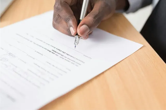 Signing a partnership agreement